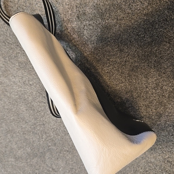 Kate Spade Women's Leather Tote Satchel Bag - Picture 9 of 15